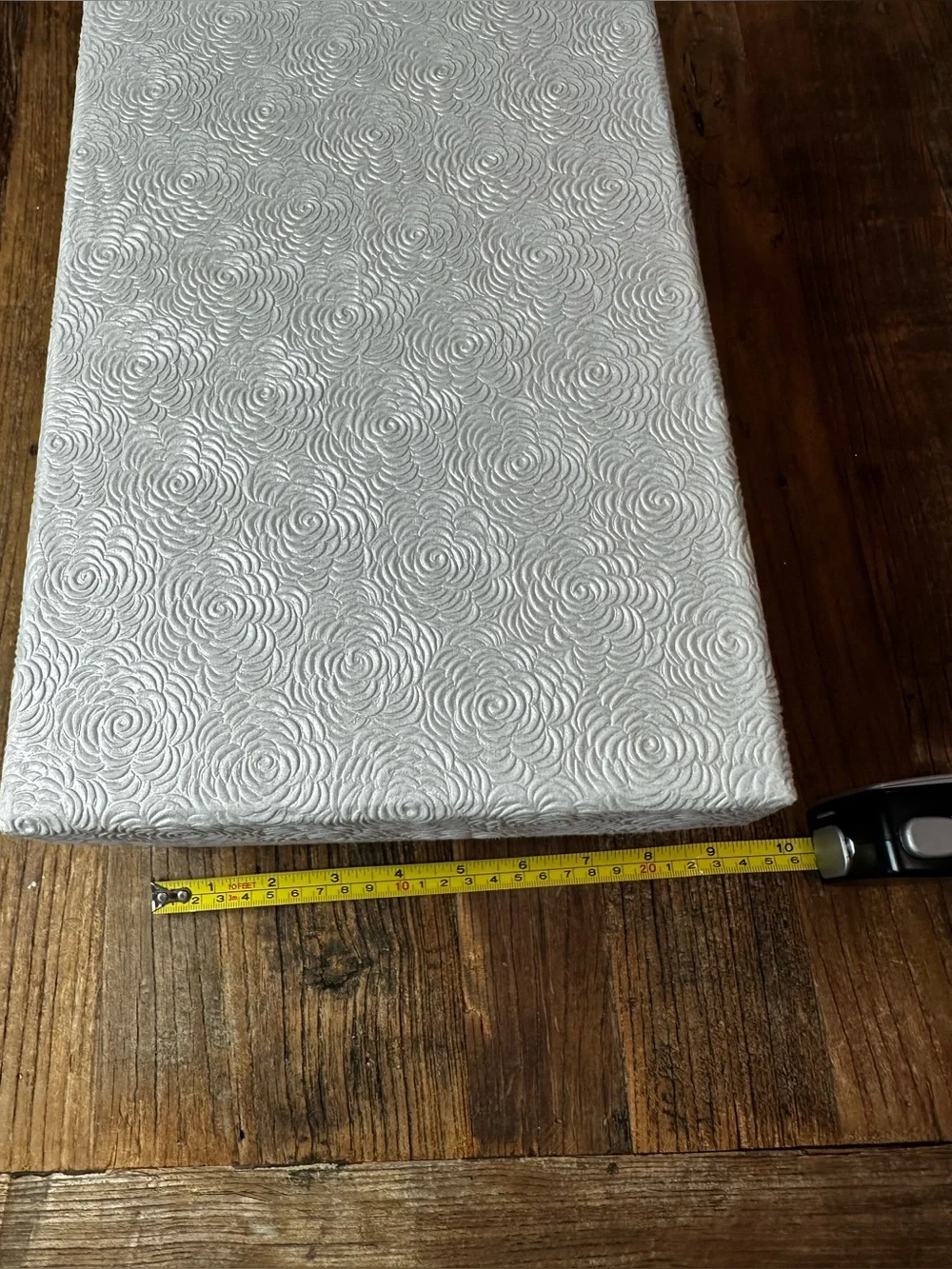 Elegant white Embossed Gift Box - Decorative Party Supply